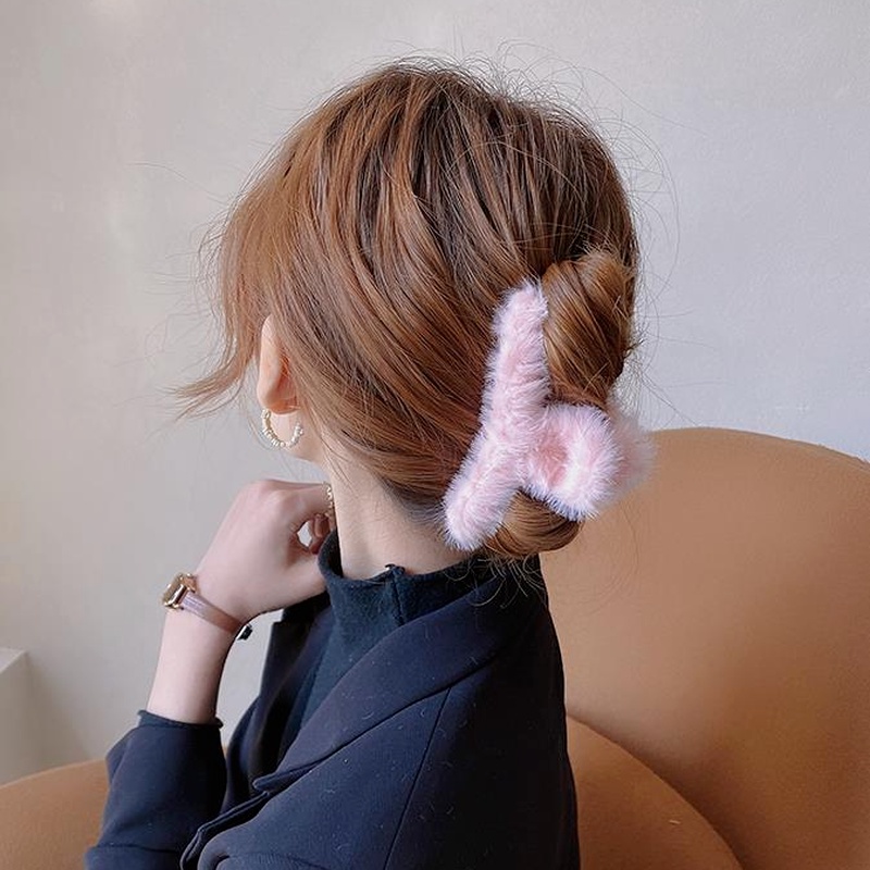 Kẹp tóc phủ lông thời trang thu đông Hàn Quốc 2021