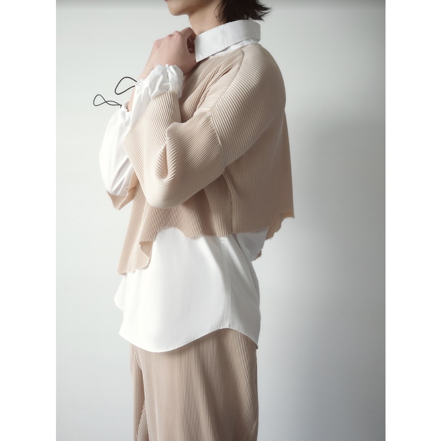 CROPTOP NO.8 - Áo croptop cotton dập li cổ tròn màu be THE IDIOT tối giản thanh lịch sang trọng mặc hằng ngày đi làm