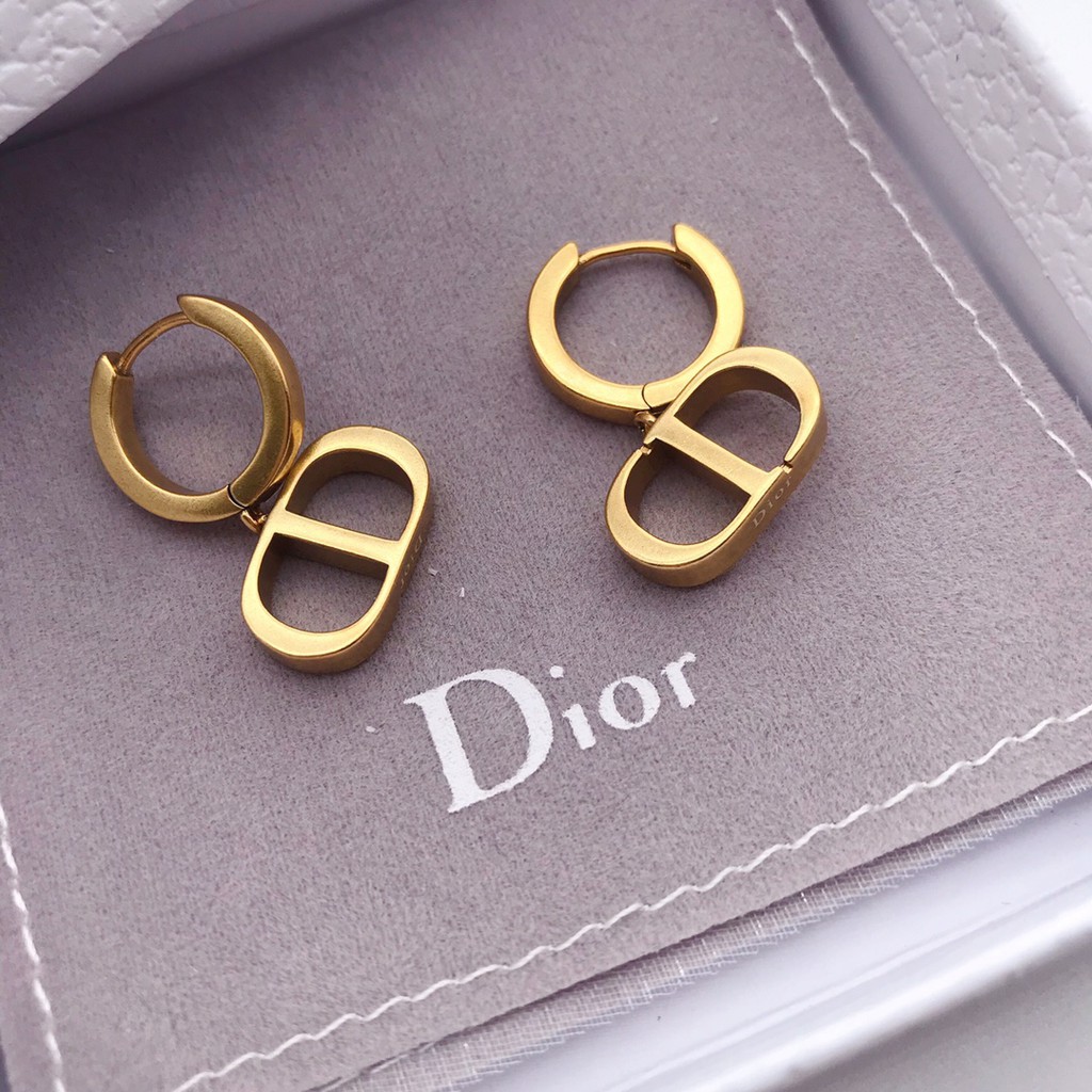 Khuyên tai thiết kế hình logo DIOR phong cách thời trang retro