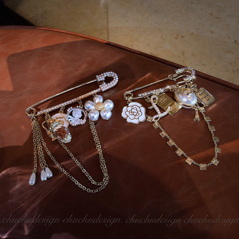 Cài Ngực Áo Thiết Kế Thanh Lịch Thời Trang