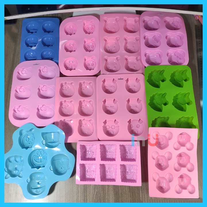HCM - Khuôn silicon nướng bánh, làm rau câu pudding mẫu silicon hoạt hình Doremon, Kitty, gấu Pooh, Heo, Spongebob BSI