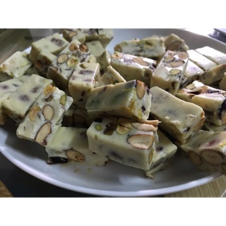 Kẹo sữa hạt Nougat homemade 300g