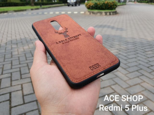 Ốp lưng Xiaomi Redmi 5 Plus vân da khắc hình Hươu nam tính rẻ đẹp