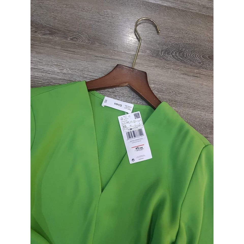 Váy MNG nhún eo màu xanh lá vải dư mềm mát