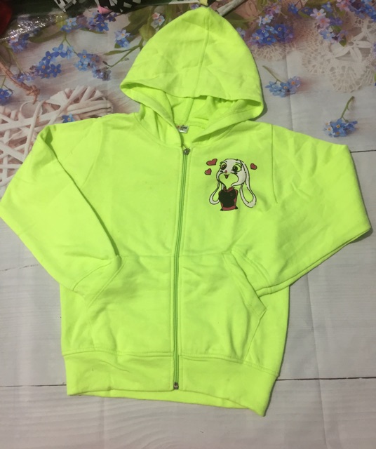 Xả kho áo khoác giá cực rẻ cho bé