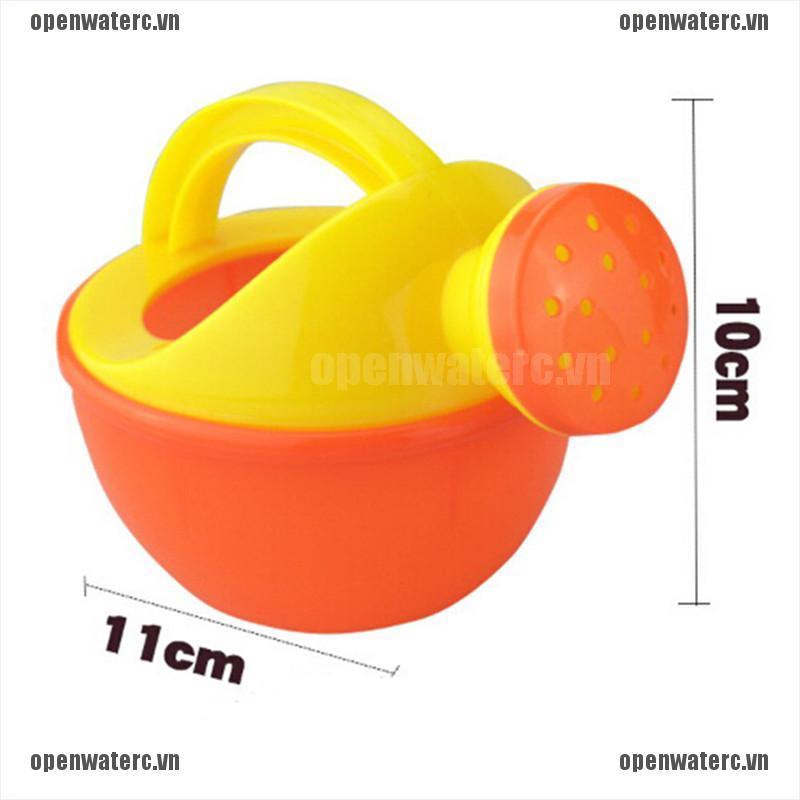 Bình Tưới Cây Bằng Nhựa Cho Bé Chơi Khi Đi Biển