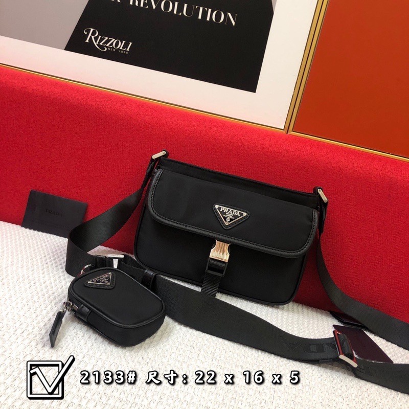 Túi đeo chéo kèm ví phù hợp cho nam và nữ thương hiệu Prada cao cấp