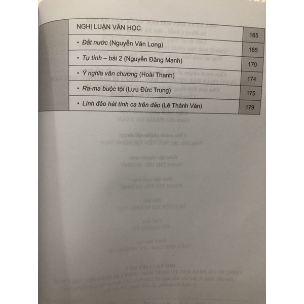 Sách - Văn bản đọc hiểu Ngữ Văn 10