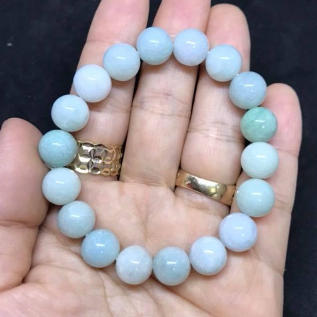 VÒNG TAY NGỌC CẨM THẠCH JADE A TRẮNG XANH 10LY