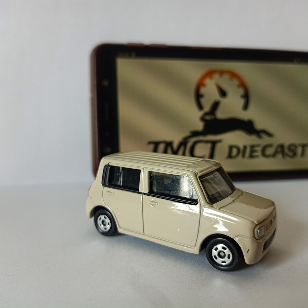 Mô hình Tomica Suzuki Lapin No.82 Made in Vietnam 2009