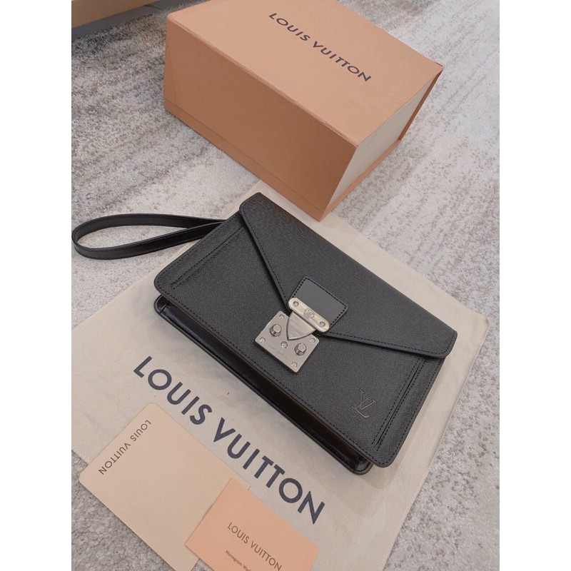 Clutch Cầm Tay về 2 Vân Da ,Da sần Và Da Trơn