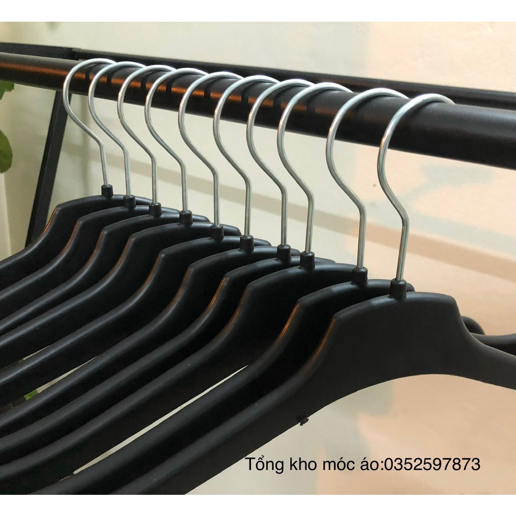 Móc nhưa treo quần áo nữ màu đen-vai dẹt-chuyên dùng cho shop thời trang-gia đình,...