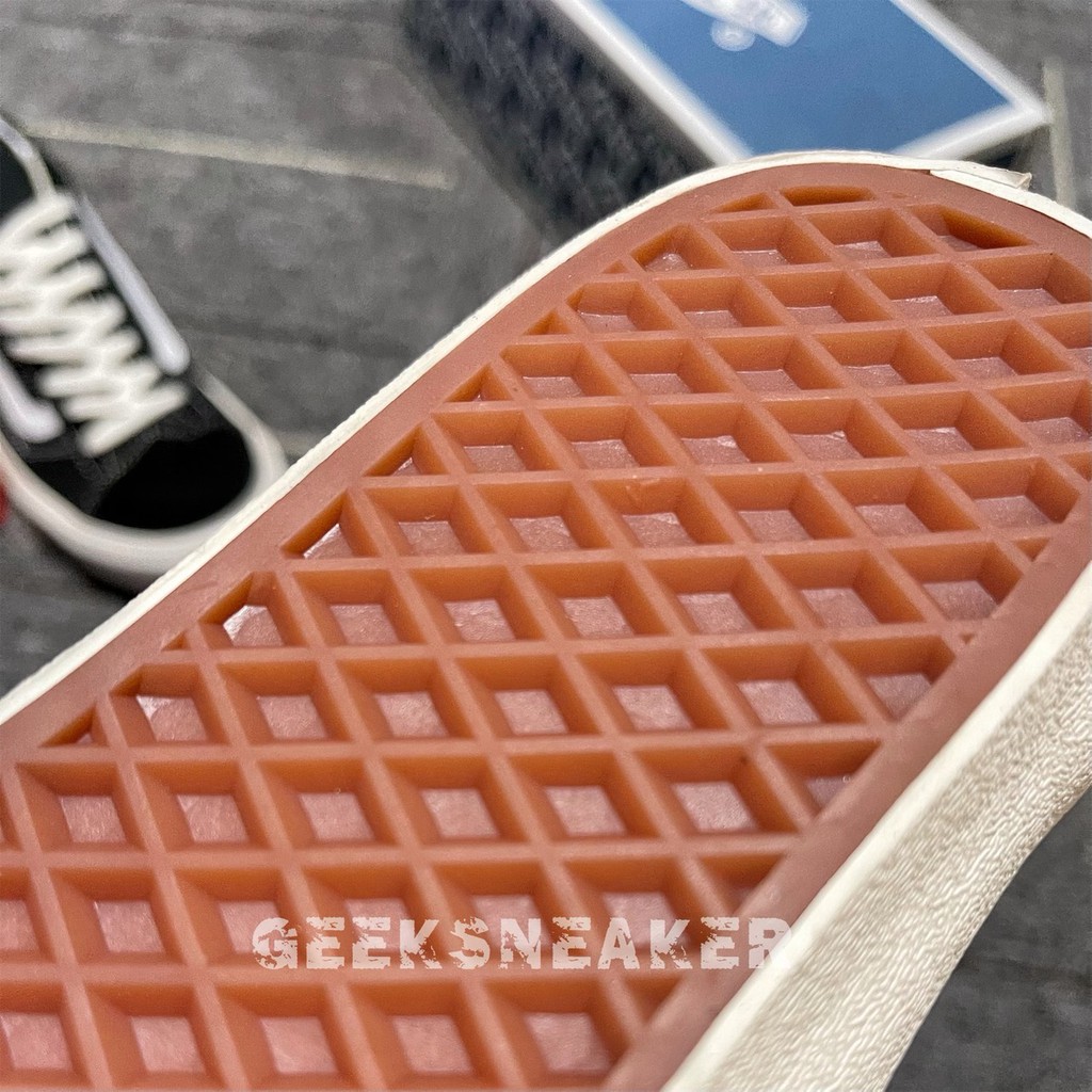 [GeekSneaker] Giày Vans Vault Style 36 Old Skool - Viền bo / Dây Dày / Đế Đỏ có căn/ Lưỡi gà dài/ gót bo/ Đế Nhám | BigBuy360 - bigbuy360.vn