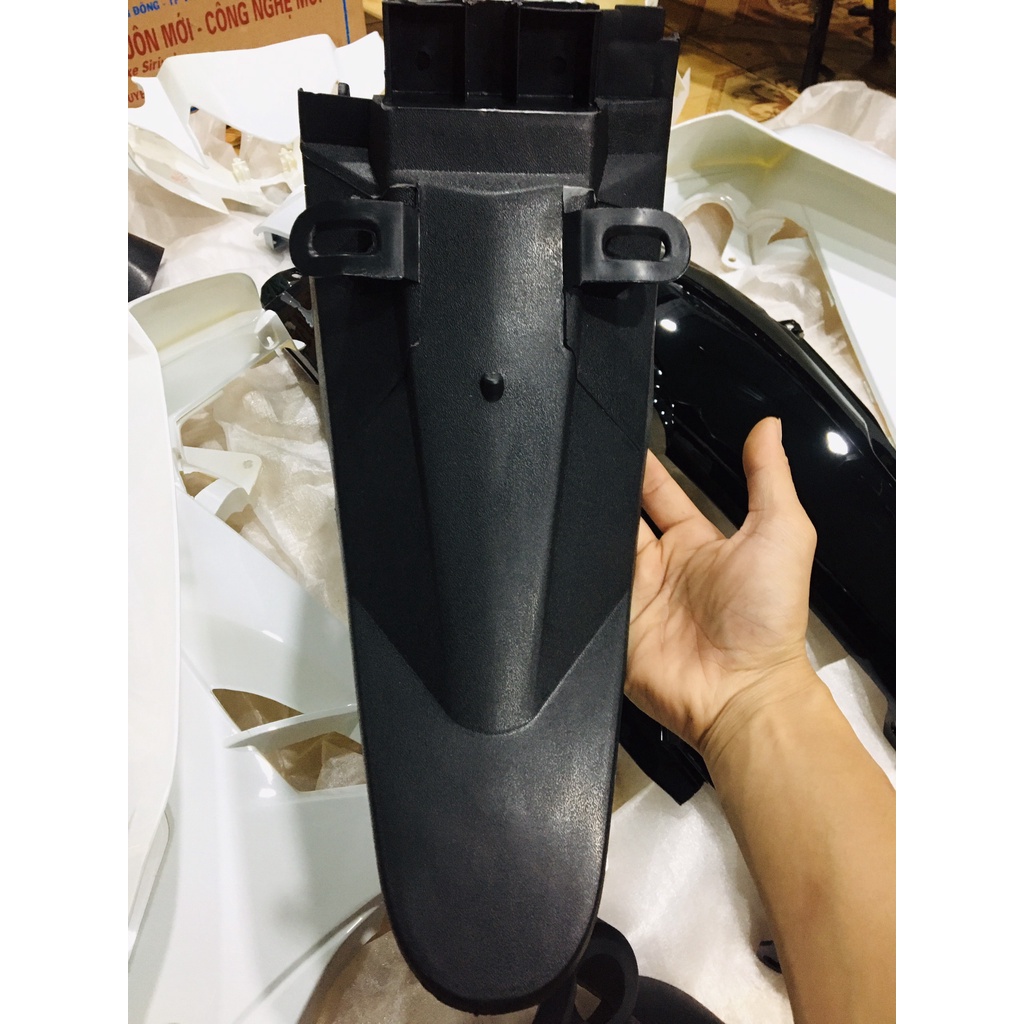 Full Dàn áo xe SIRIUS màu Trắng - Đen , nhựa ABS cao cấp