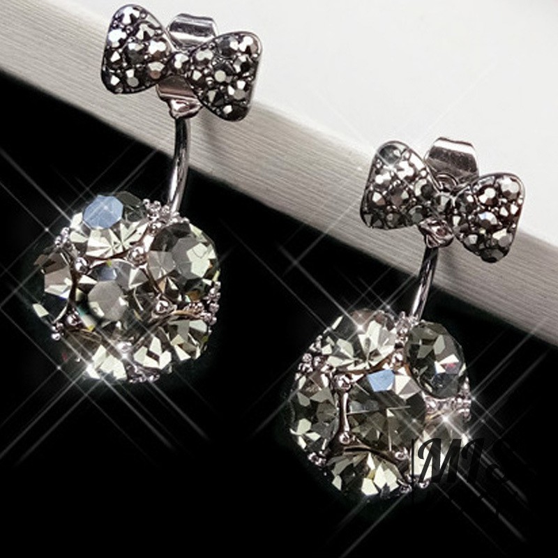 Khuyên tai nữ kiểu dáng thời trang cá tính