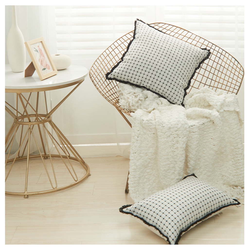 Gối Tựa Lưng Sofa Caro Dệt Jacquard Trắng Đen