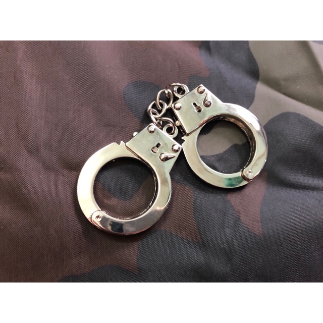 Móc Khoá Còng Tay Số 8 Mini