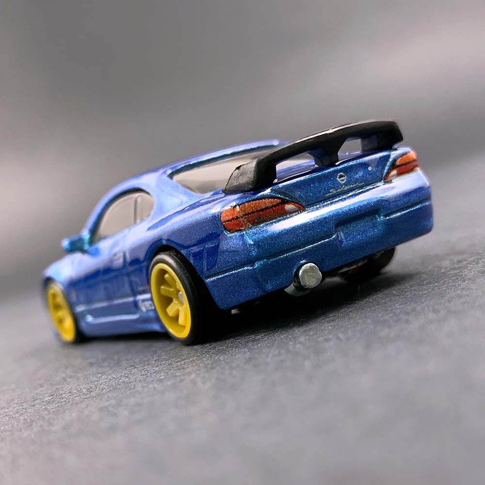 Xe mô hình Hot Wheels Nissan Silvia S15 Forza Motorsport Retro Entertainment