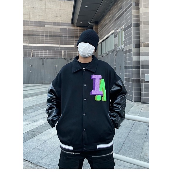 ÁO BOMBER PHỐI TAY DA LA ĐEN CHỮ IN FORM UNISEX (kèm hình chụp thật)