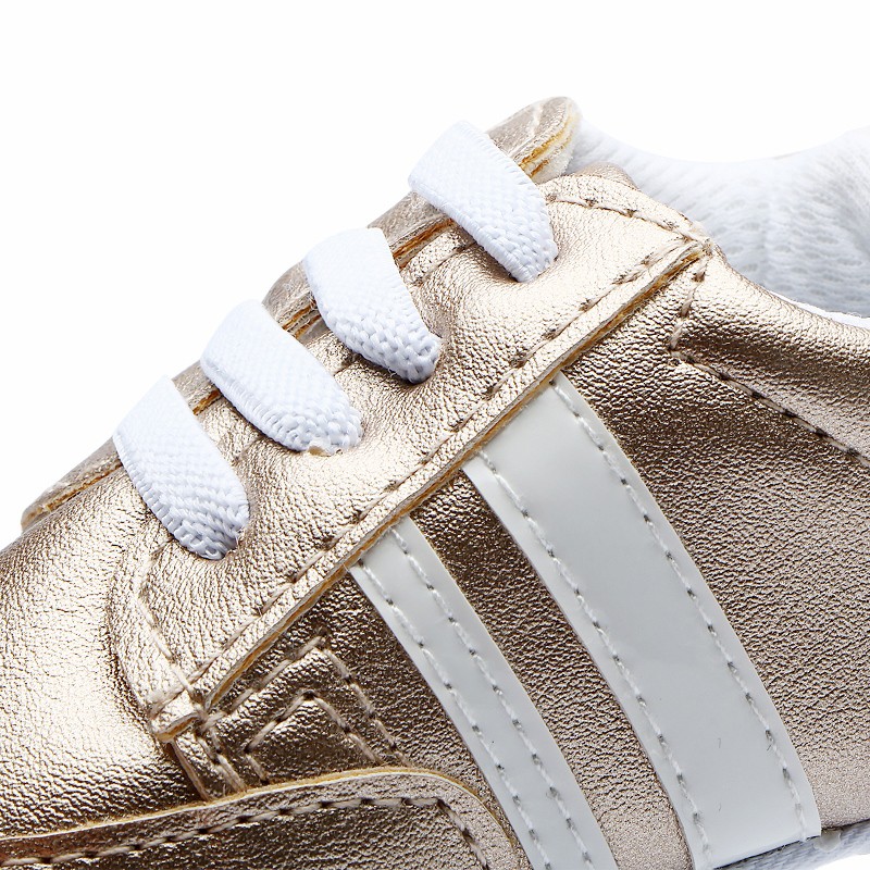 Giày thể thao đế dày dễ thương thời trang cho bé