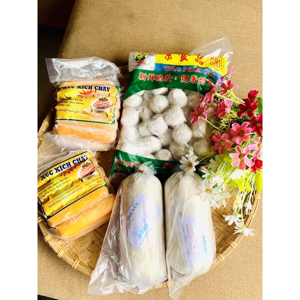 3kg ( 1kg xúc xích, 1kg bò viên, 1 kg chả nấm) Chỉ bán HCM