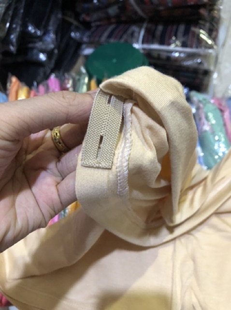 Quần đùi bầu có dây rút gài nút