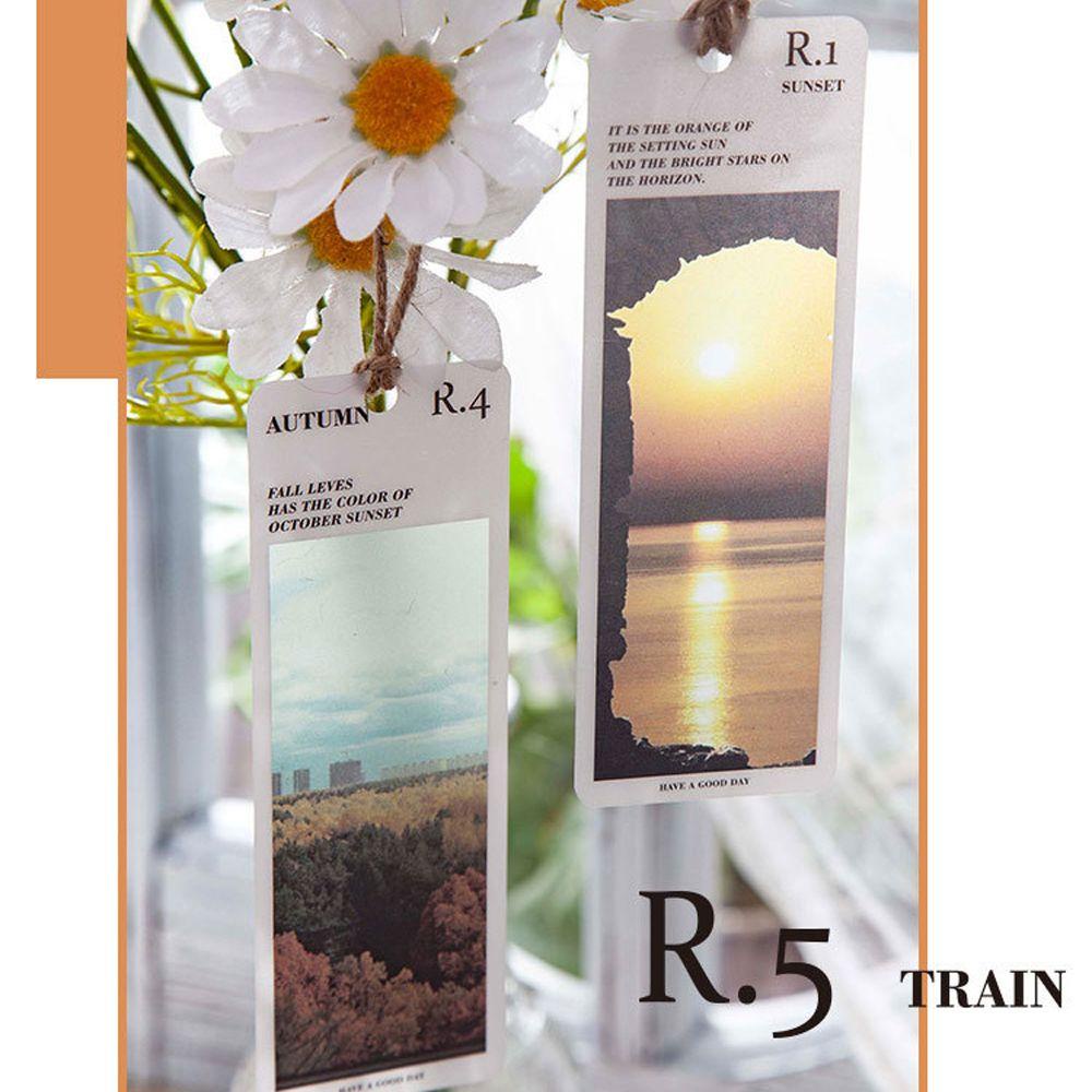 Thẻ đánh dấu trang sách thiết kế phong cách retro độc đáo