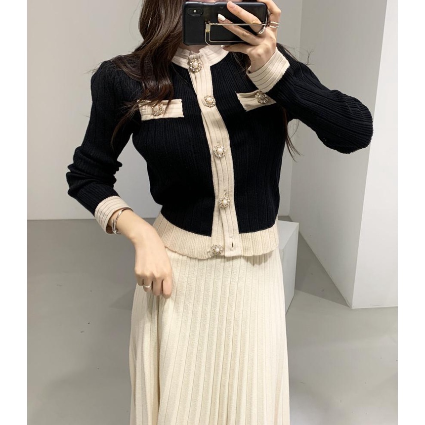 Bộ áo cardigan + chân váy dệt kim dáng mỏng phối màu sắc tương phản phong cách Hàn Quốc thời trang thanh lịch cho nữ
