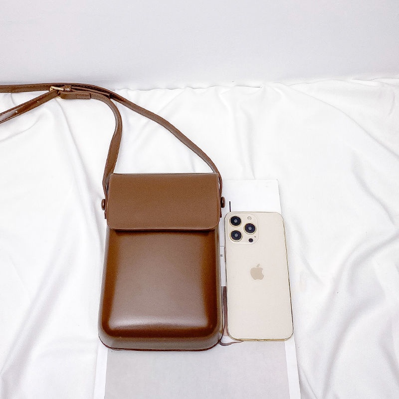 Túi Đeo Chéo Dạng Dọc Theo Phong Cách Retro Với 5 Kiểu Dáng Khác Nhau