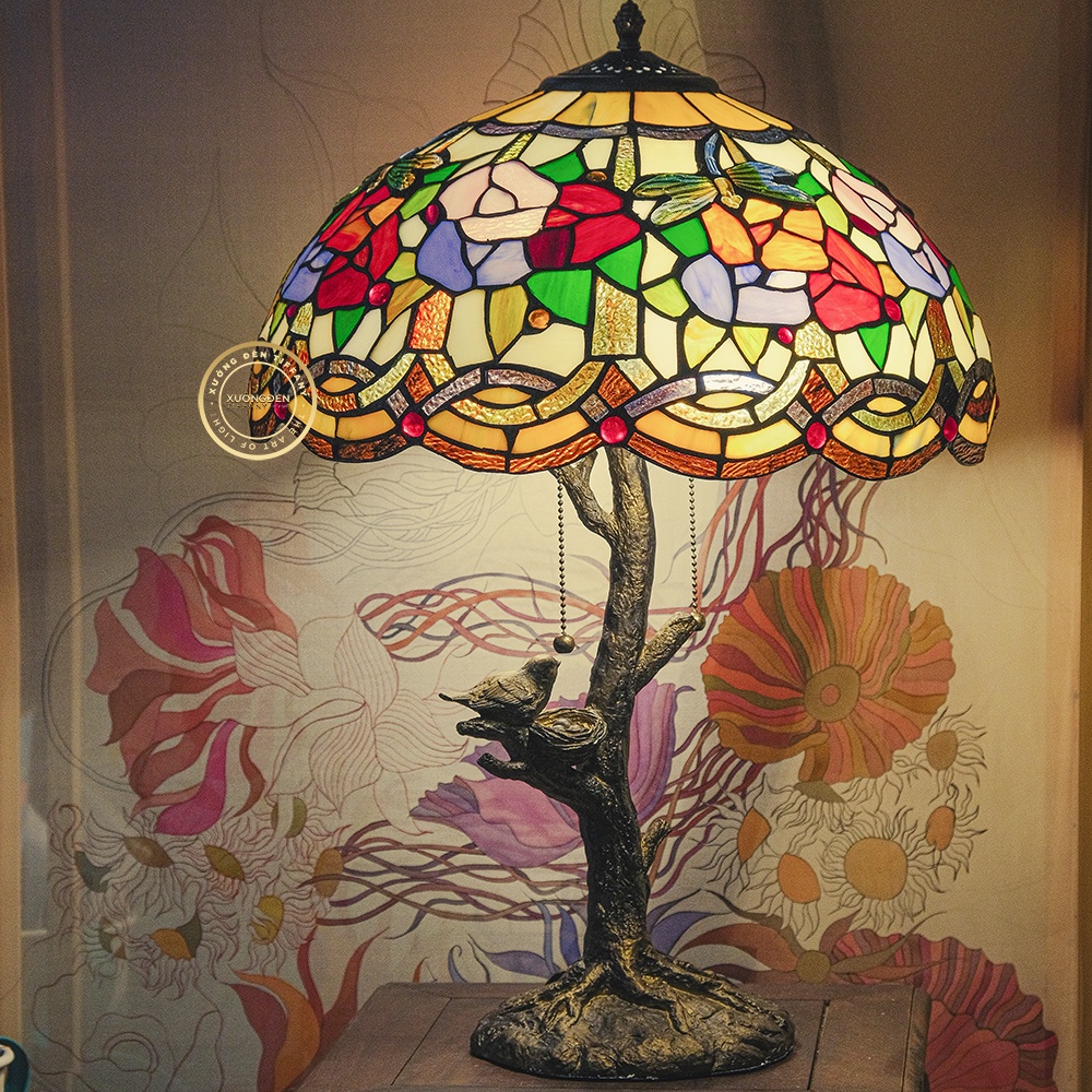 Đèn bàn Tiffany chim hoa chuồn