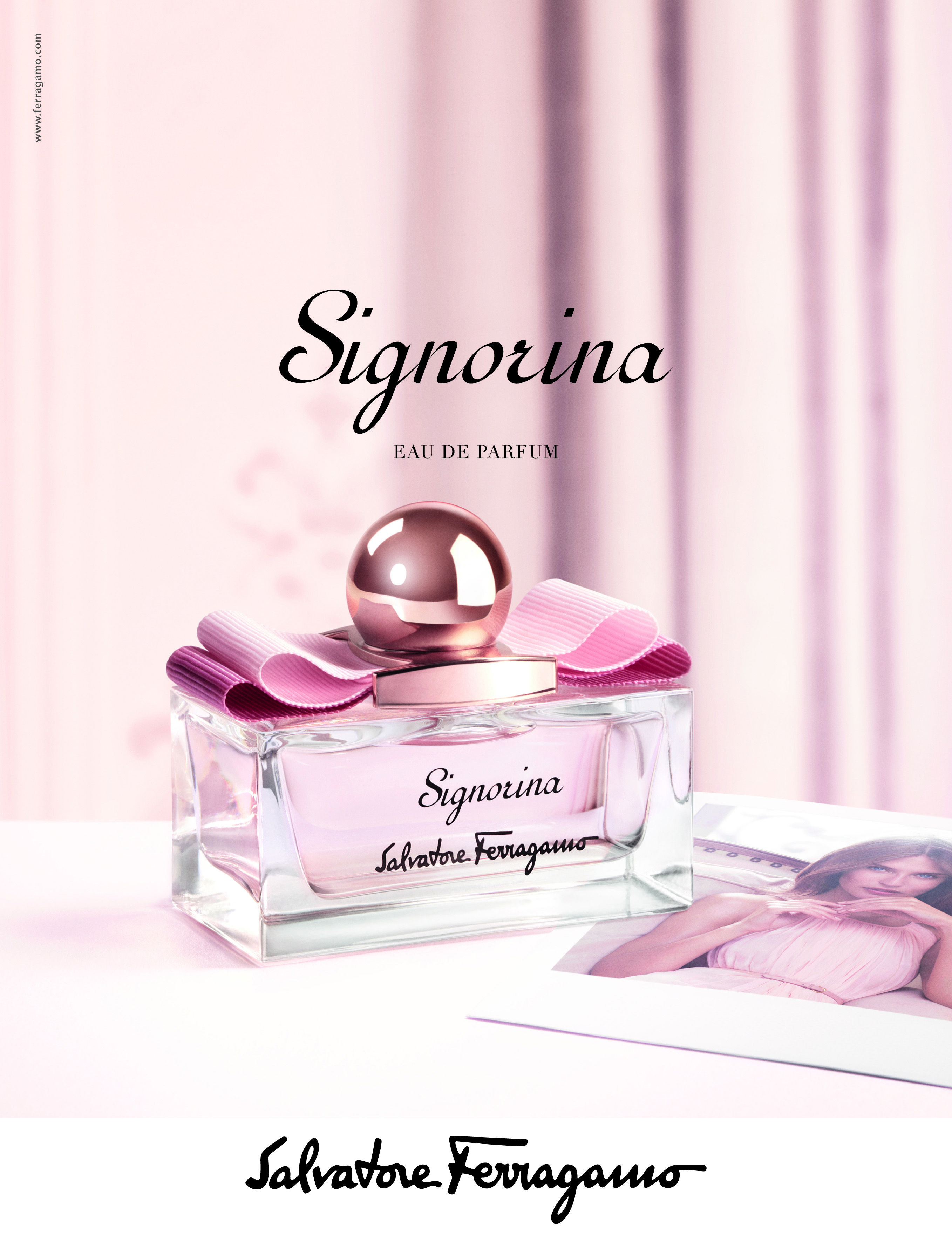 Nước hoa Signorina Salvatore Ferragamo EDP mini - 5ml -  Phong cách Nữ tính, tươi tắn, gợi cảm.