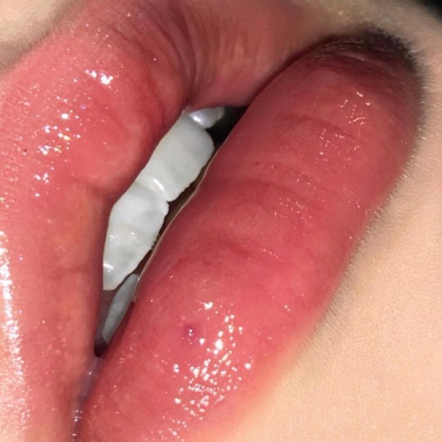 [AUTH BILL MỸ] Son bóng Glossier LipGloss Clear | BigBuy360 - bigbuy360.vn