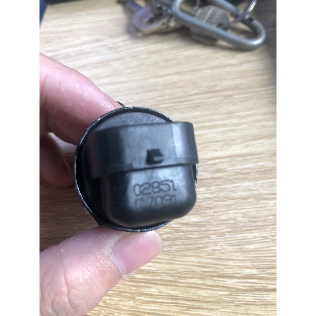 Van không tải isuzu trooper