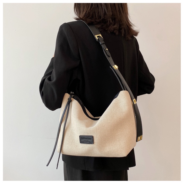Túi đeo vai IELGY bằng vải canvas màu sắc tương phản sức chứa lớn phong cách thường ngày cho nữ