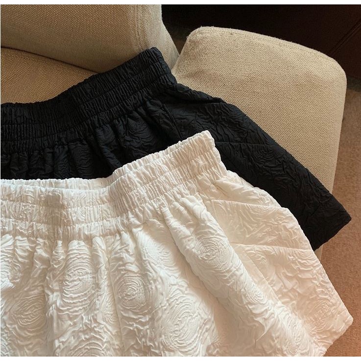 Quần đùi nữ xốp phồng in hoa nổi cao cấp có lưng chun - Nogin | BigBuy360 - bigbuy360.vn