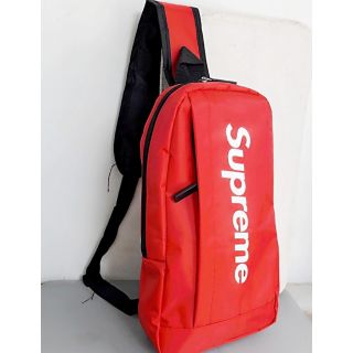 Túi đeo chéo supreme thời trang