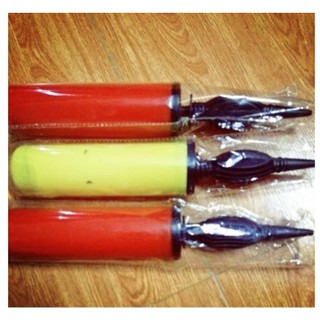 Bơm bóng bay cầm tay loại tốt