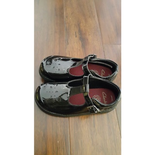 Giày búp bê Clarks!
