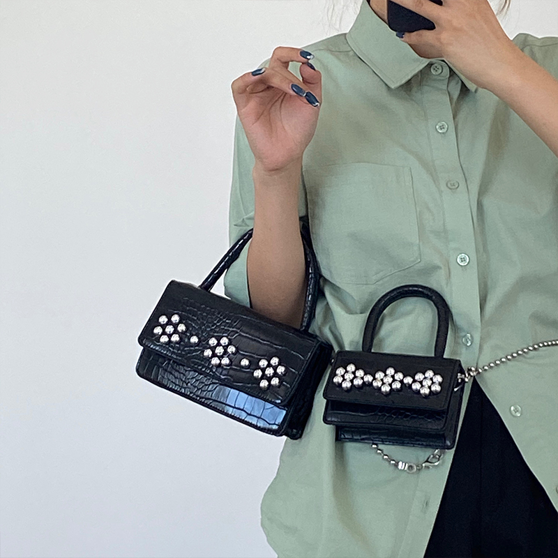 Túi đeo chéo đính hoa xinh xắn thời trang dành cho nữ