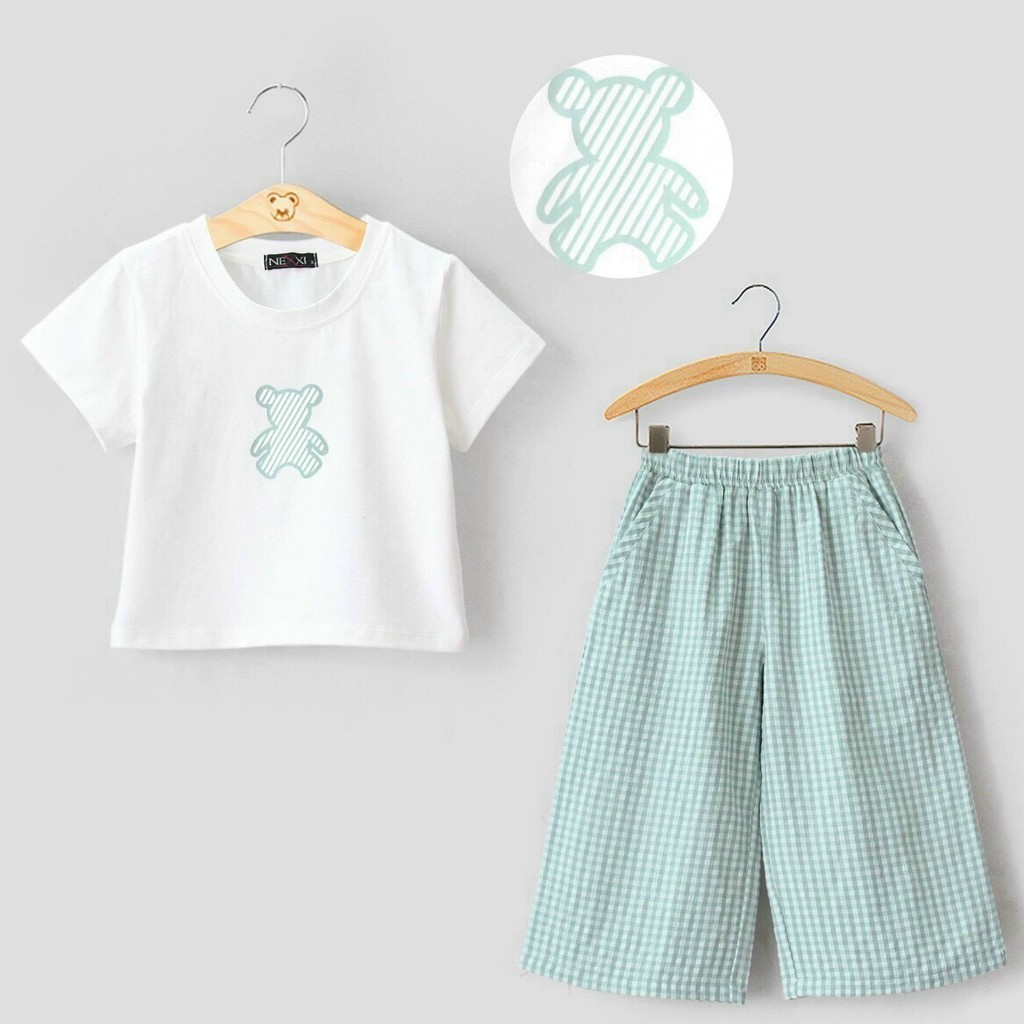 Set kiểu Bé Gái Áo thun Cotton 2c in hình Gấu kết hợp quần dài ống rộng vải caro cotton mềm Nexxi từ ( 11-34 kg)