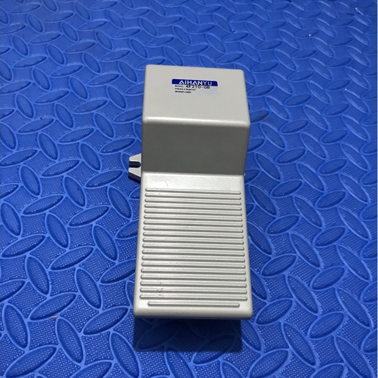 Bàn đạp chân khí nén 4F210-08, van đạp chân khí nén, bàn đạp hơi khí nén van đạp chân bằng hơi, bàn đạp hơi chế máy đột