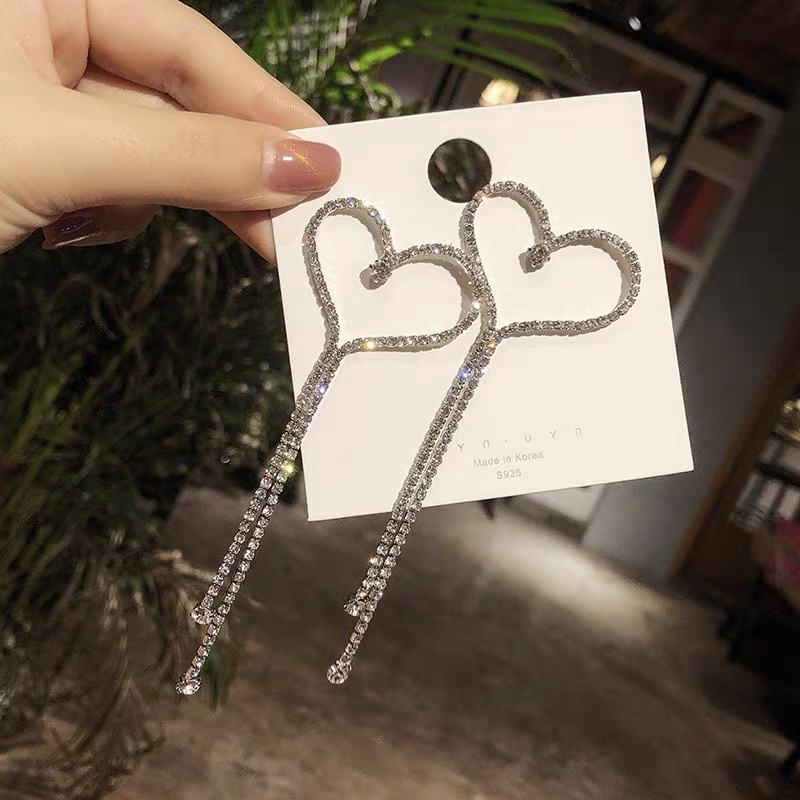 Bông tai tim dài đính đá sang chảnh phong cách hàn quốc