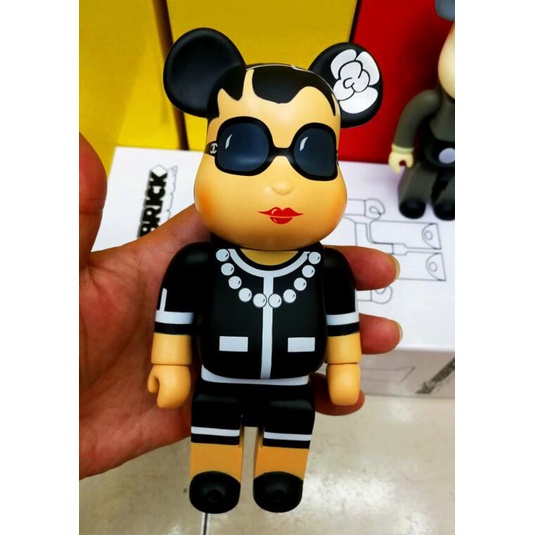 Đồ trang trí Gấu Kaws Trang Trí Bàn Bằng Thép 100% Độc Đáo