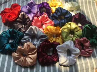 SCRUNCHIES CỘT TÓC ĐEO TAY ( NHẮN TIN SHOP ĐỂ CHỌN MÀU )