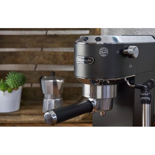 Máy pha cà phê Delonghi EC685.bk