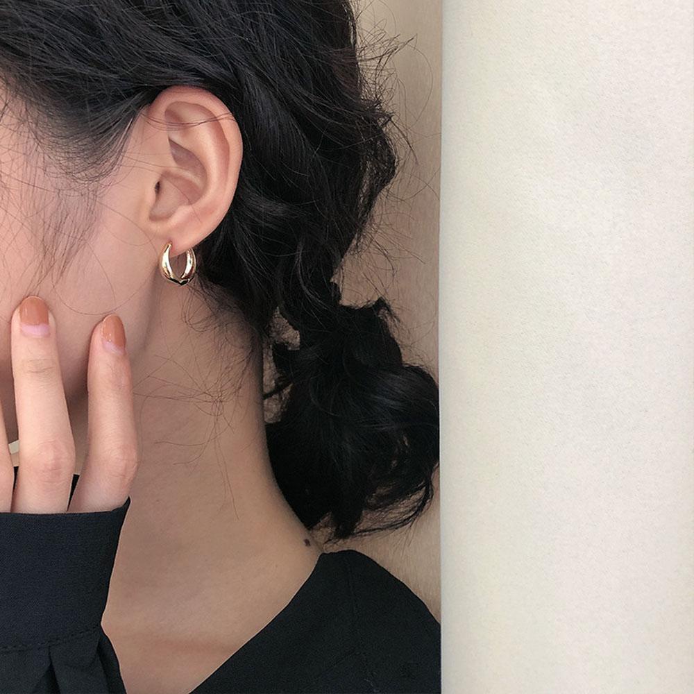 Bông Tai Dạng Vòng Thời Trang Dành Cho Nữ