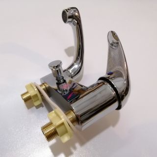 Củ sen tắm nóng lạnh liền vòi Tera