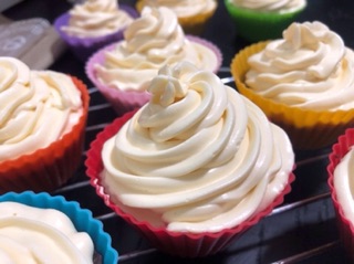 Khuôn làm bánh cupcake silicon
