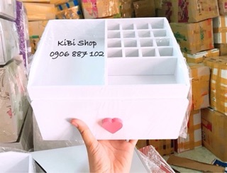Kệ mỹ phẩm trắng mini 25cm núm tim