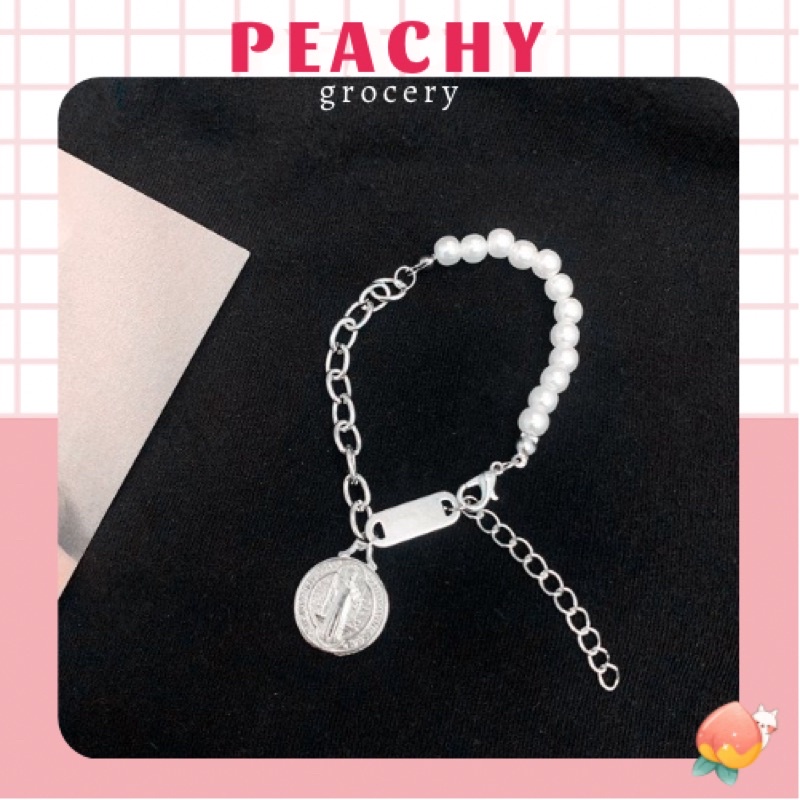 Vòng tay đồng xu may mắn kết hợp hạt trai hot trend 2022 Peachy màu bạch kim dành cho nữ